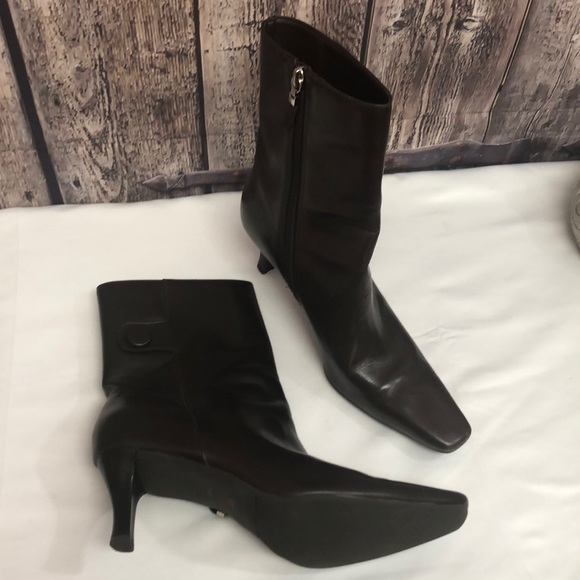 Talbots Shoes - Talbots 7.5B brown leather heeled boots